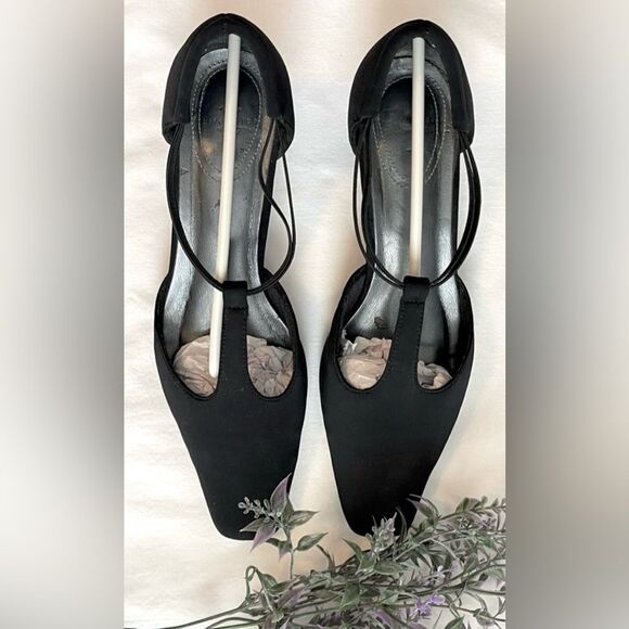 Timeless! Life Stride “Sutton” black heels! - Picture 3 of 12